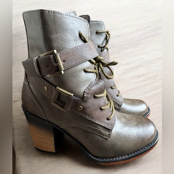 Pierre Dumas Ravenna-18 Women’s Ankle Boot Size 7 new without box - Picture 1 of 12